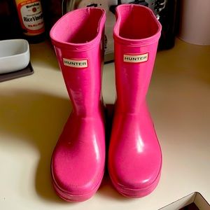 Size 11 pink hunter rain boots